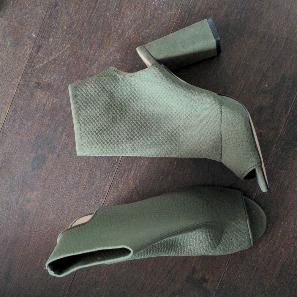 Open toe boots